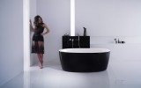 Aquacita Purescape 174A Black Wht Relax Air Massage Bathtub with girl (web)